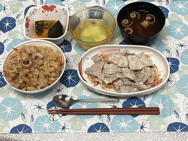 皆さんこんにちは！ 高齢者ケアセンター甲南の栄養士です